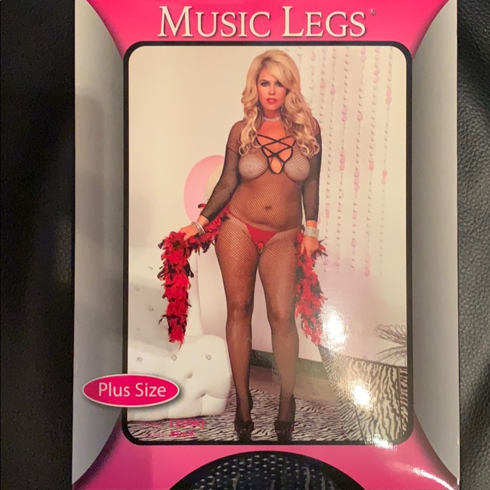 Fishnet cat suit plus size - Picture 3 of 5